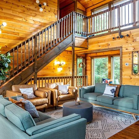 The Solstice - Amenities Galore Mountain Retreat Gatlinburg Exterior photo