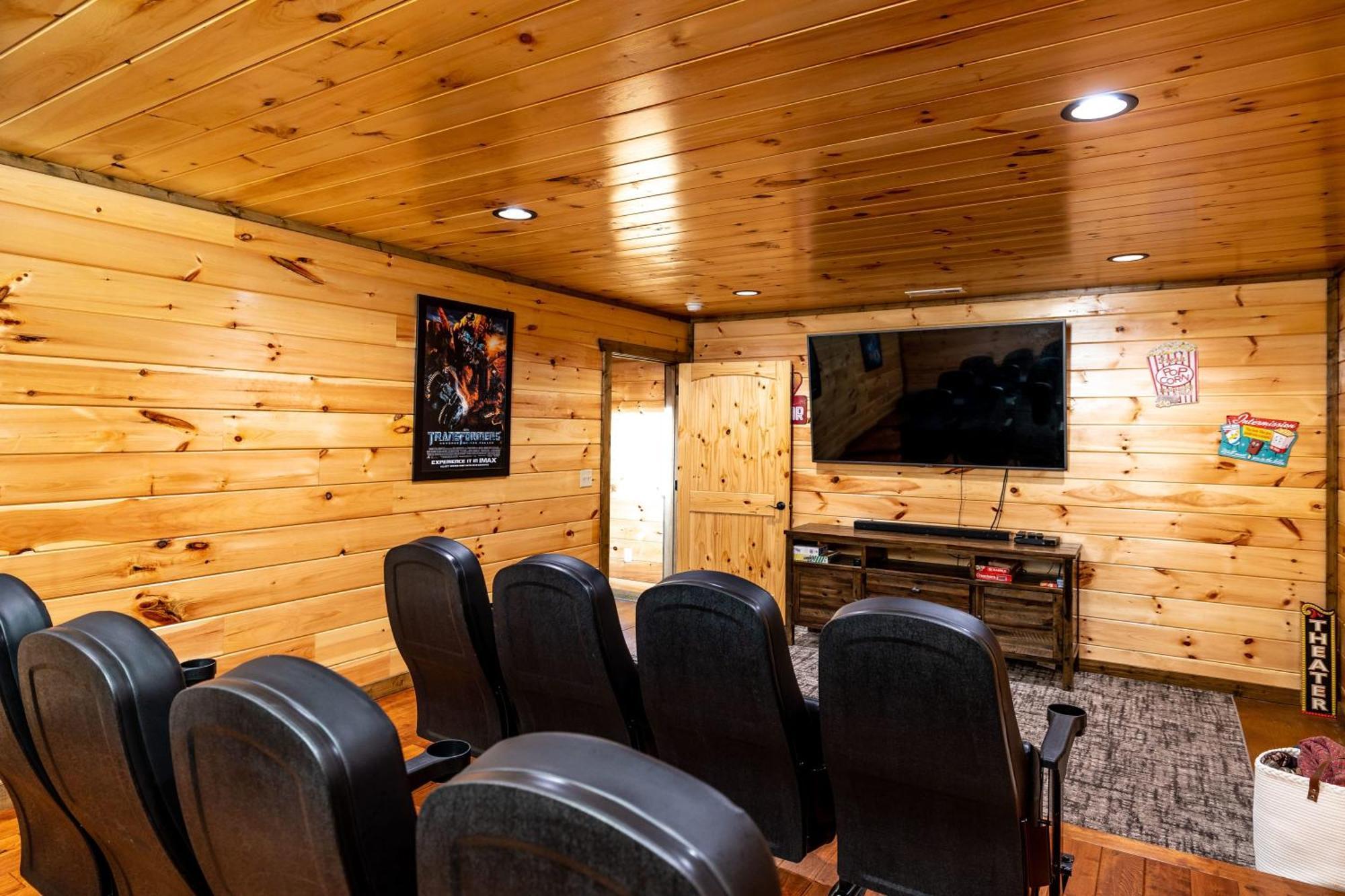 The Solstice - Amenities Galore Mountain Retreat Gatlinburg Exterior photo
