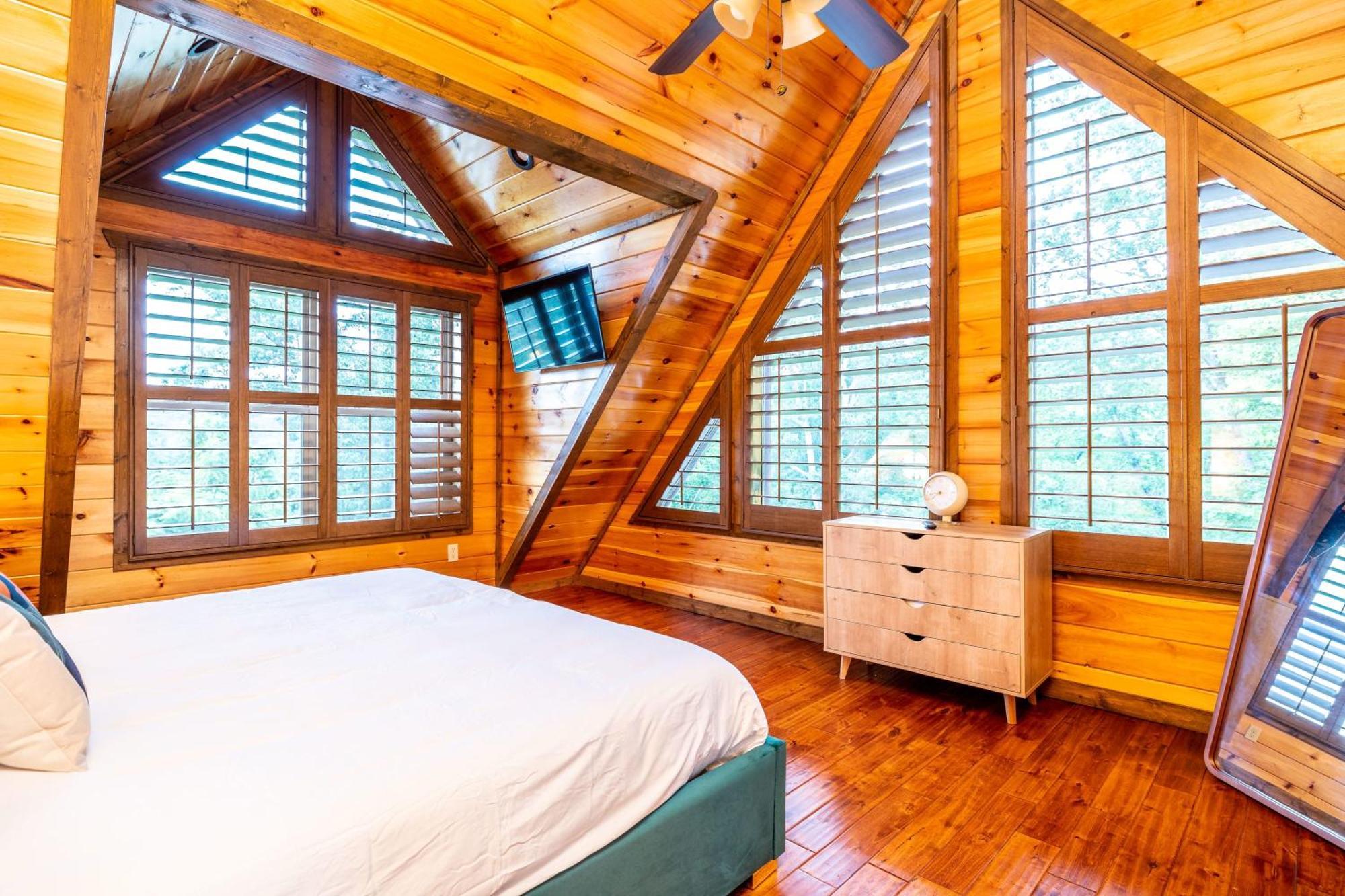 The Solstice - Amenities Galore Mountain Retreat Gatlinburg Exterior photo