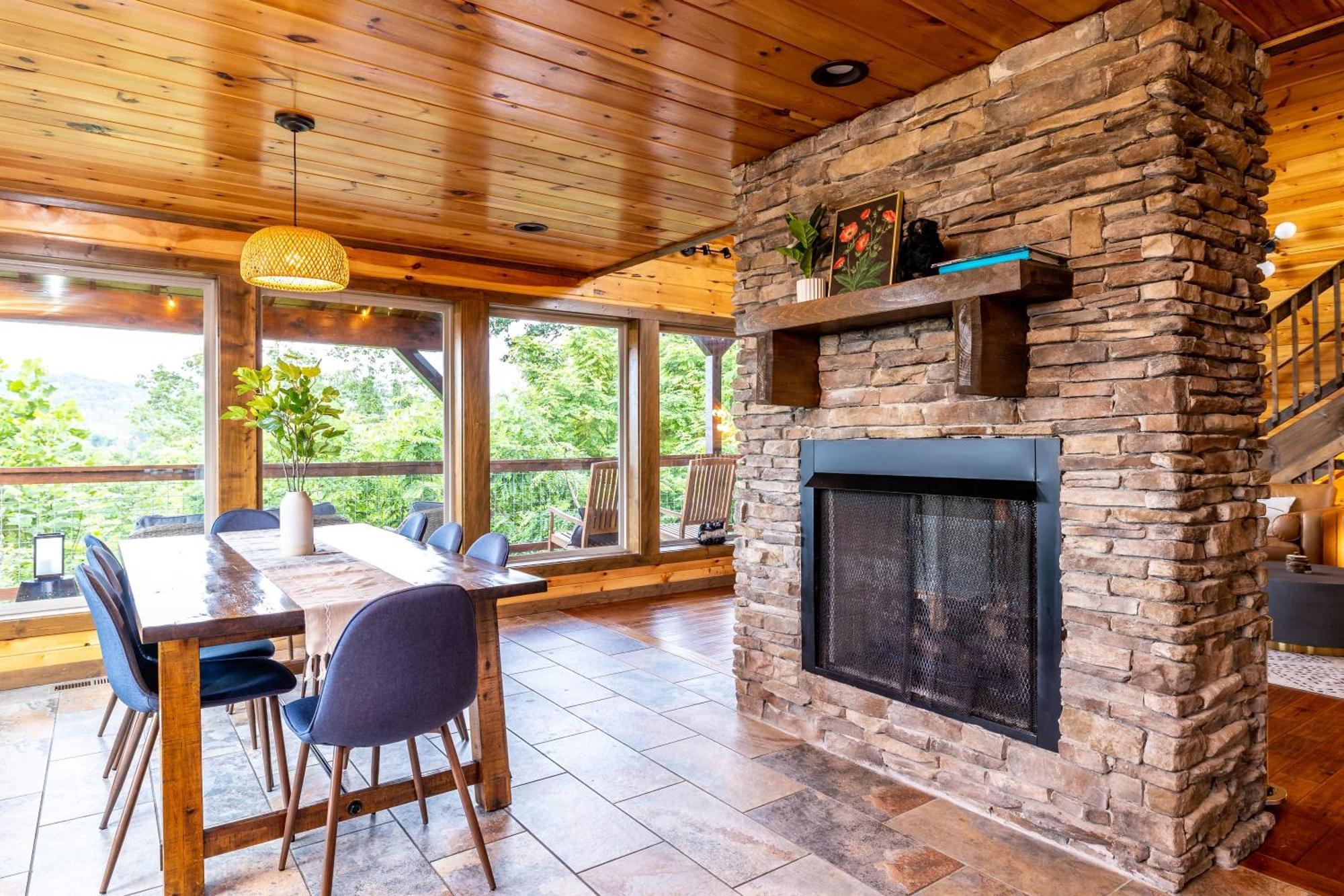 The Solstice - Amenities Galore Mountain Retreat Gatlinburg Exterior photo