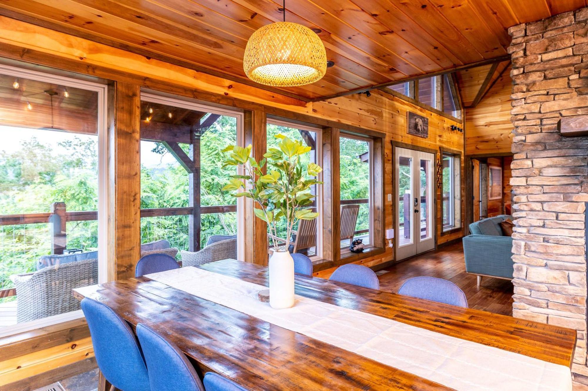 The Solstice - Amenities Galore Mountain Retreat Gatlinburg Exterior photo